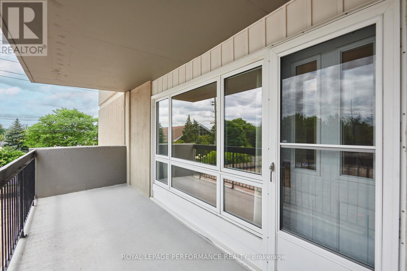 202 - 158 B Mcarthur Avenue, Ottawa, Ontario  K1L 8C9 - Photo 24 - X12584000