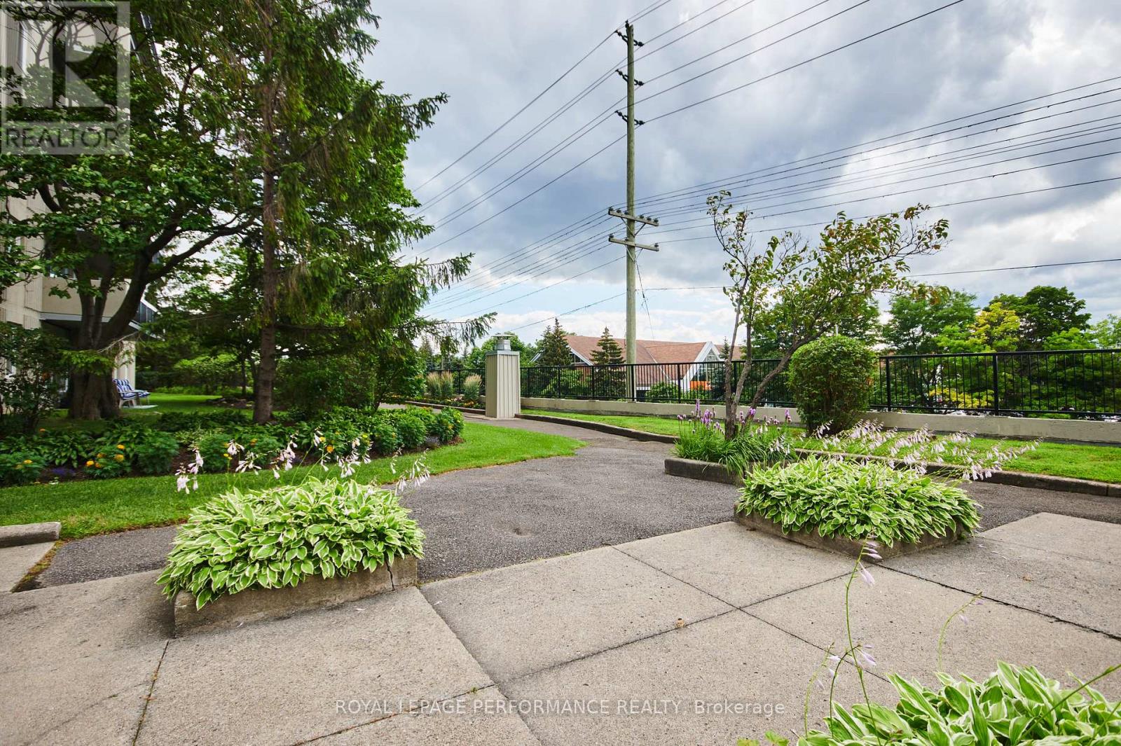 202 - 158 B Mcarthur Avenue, Ottawa, Ontario  K1L 8C9 - Photo 39 - X12584000