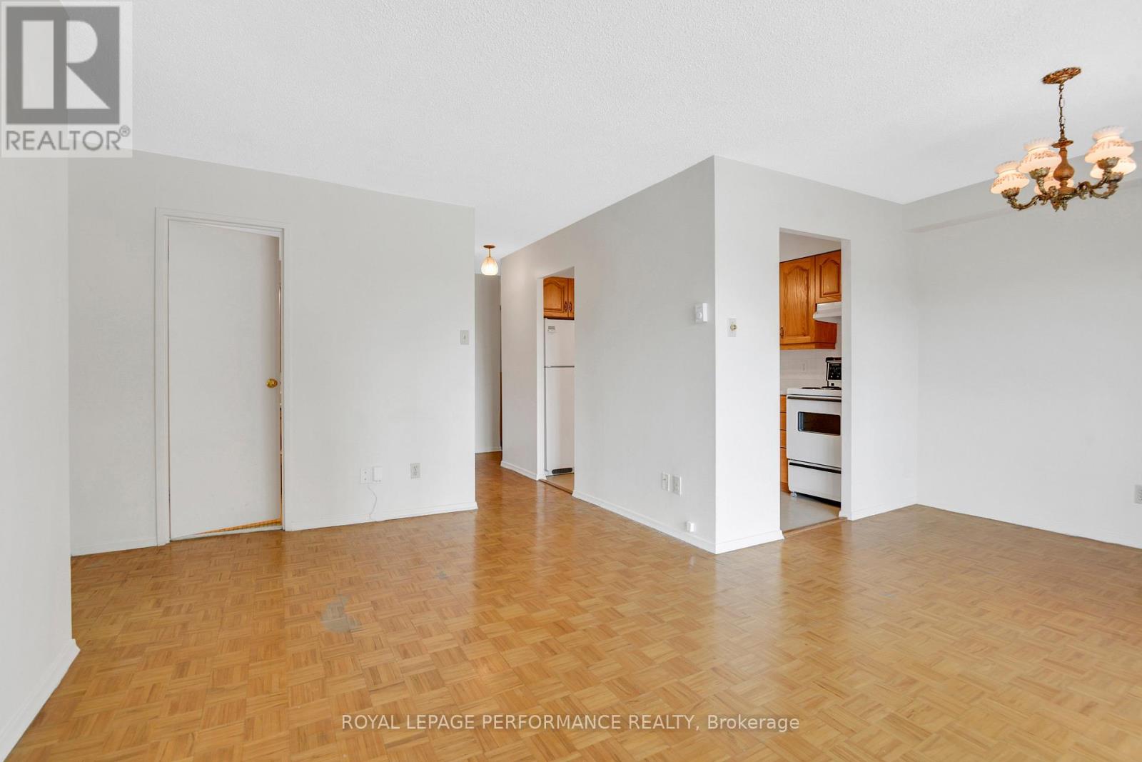 202 - 158 B Mcarthur Avenue, Ottawa, Ontario  K1L 8C9 - Photo 9 - X12584000