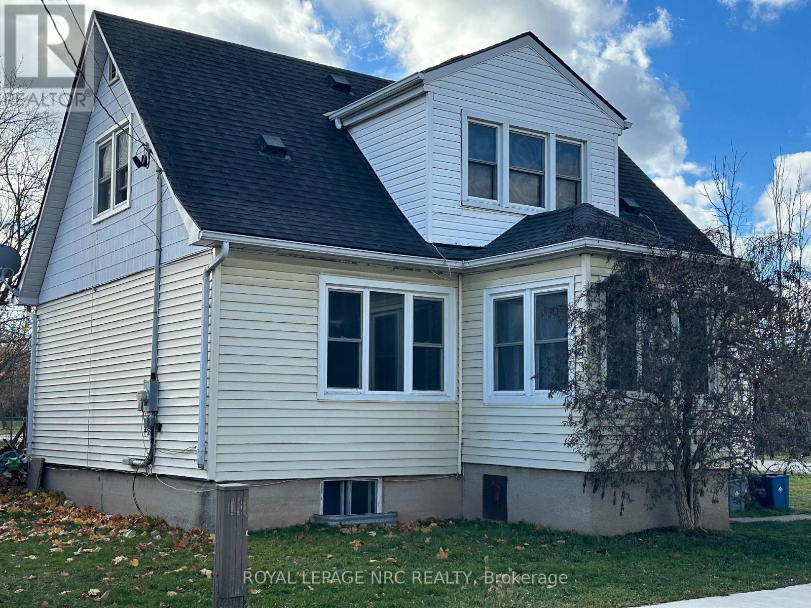 86 Idylewylde Street, Fort Erie, Ontario  L2A 2L9 - Photo 3 - X12583996