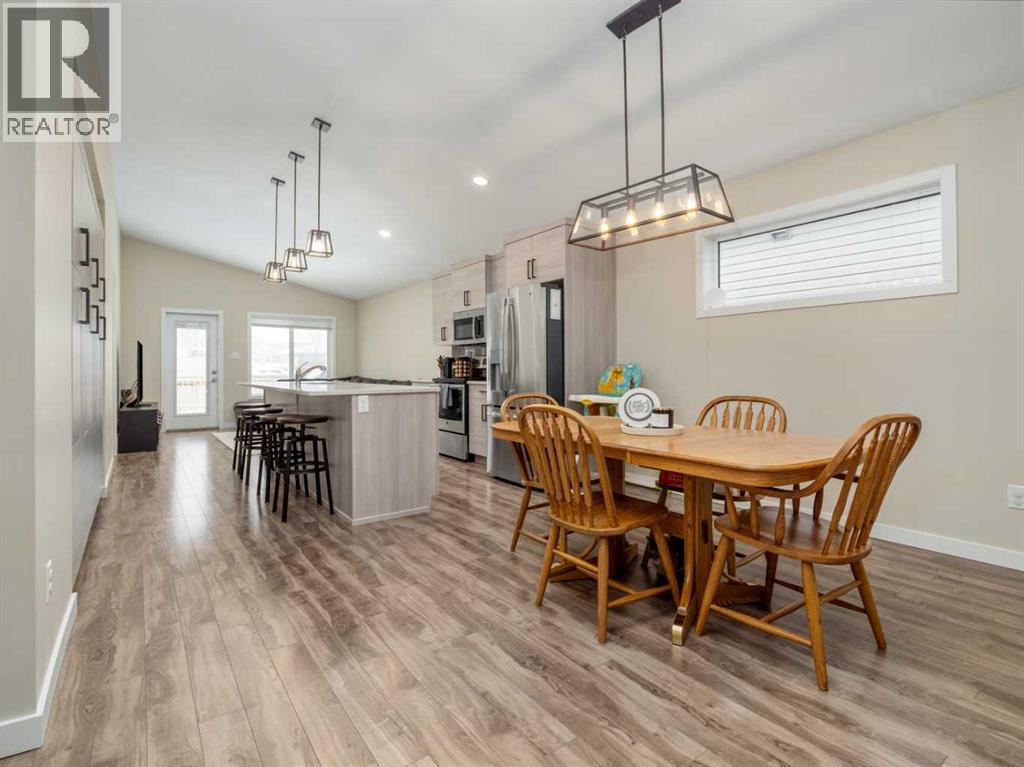 218 Grassland Boulevard W, Lethbridge, Alberta  T1J 5J4 - Photo 10 - A2272055