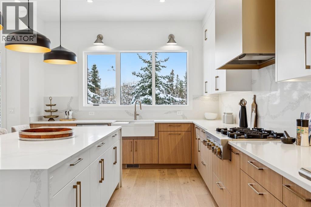 43 Elveden Park Sw, Calgary, Alberta  T3H 2A9 - Photo 16 - A2272908