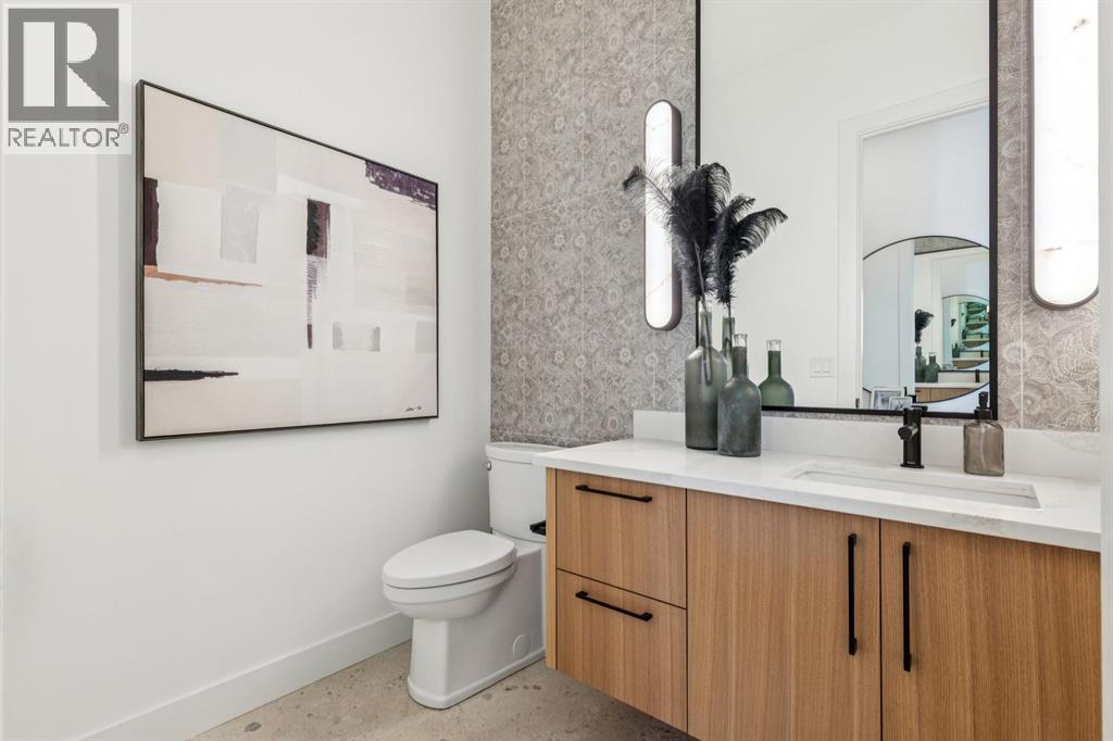 43 Elveden Park Sw, Calgary, Alberta  T3H 2A9 - Photo 19 - A2272908