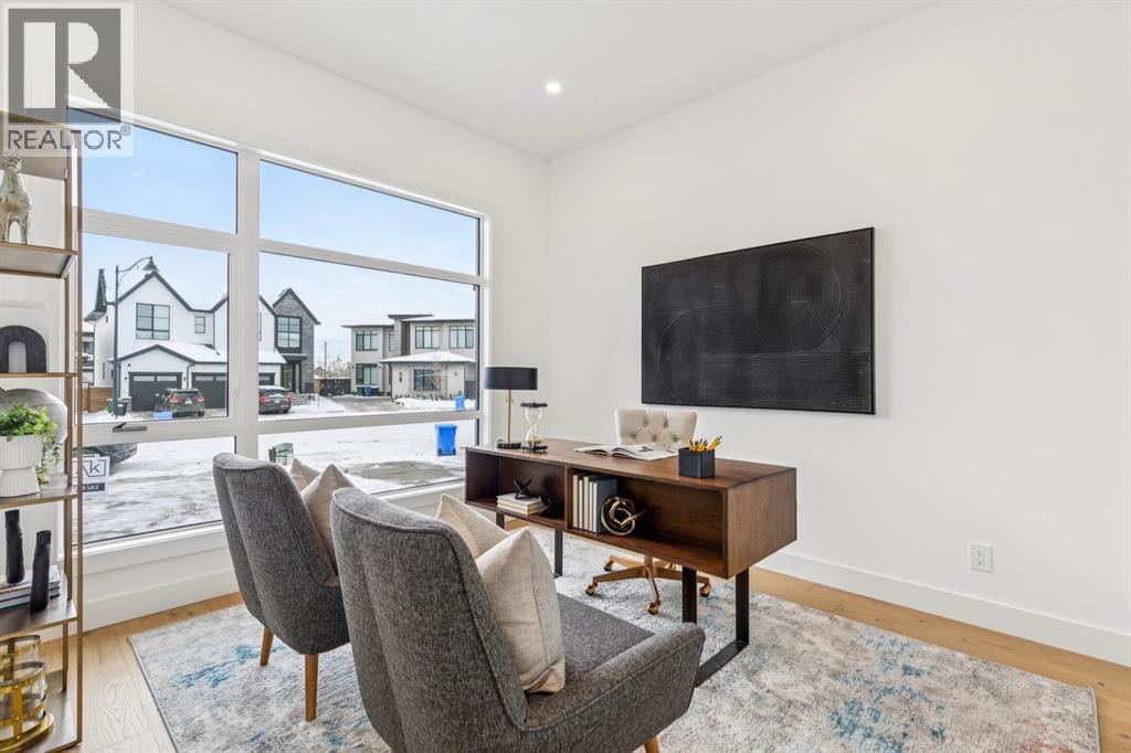 43 Elveden Park Sw, Calgary, Alberta  T3H 2A9 - Photo 3 - A2272908