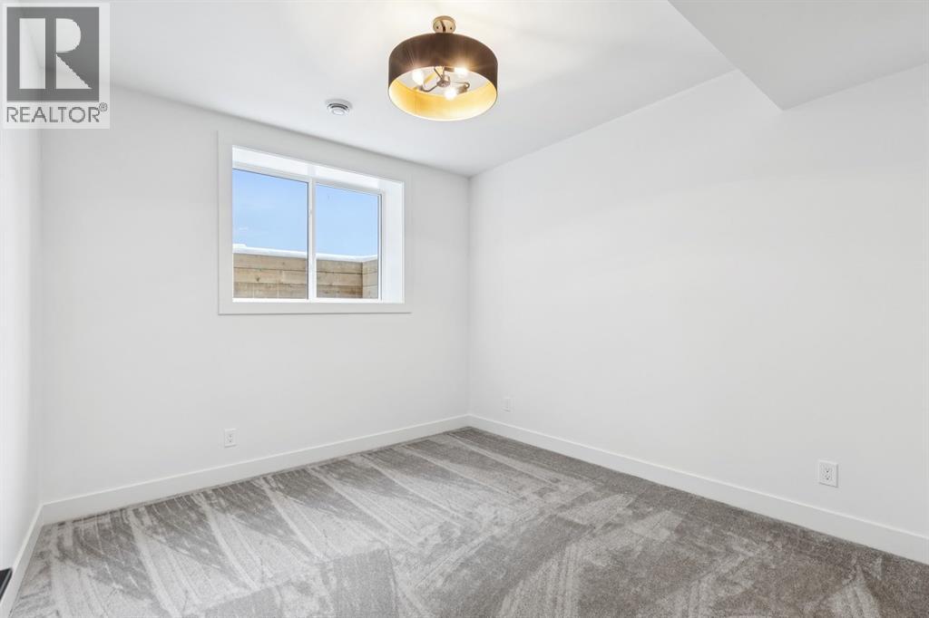 43 Elveden Park Sw, Calgary, Alberta  T3H 2A9 - Photo 43 - A2272908