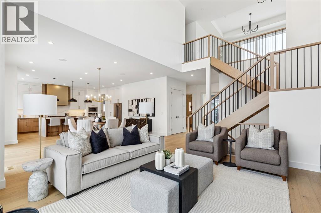 43 Elveden Park Sw, Calgary, Alberta  T3H 2A9 - Photo 8 - A2272908