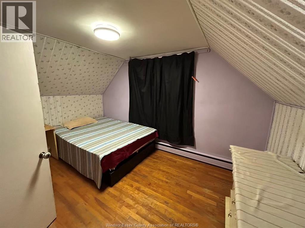 954 Partington, Windsor, Ontario  N9B 2P2 - Photo 6 - 25030578