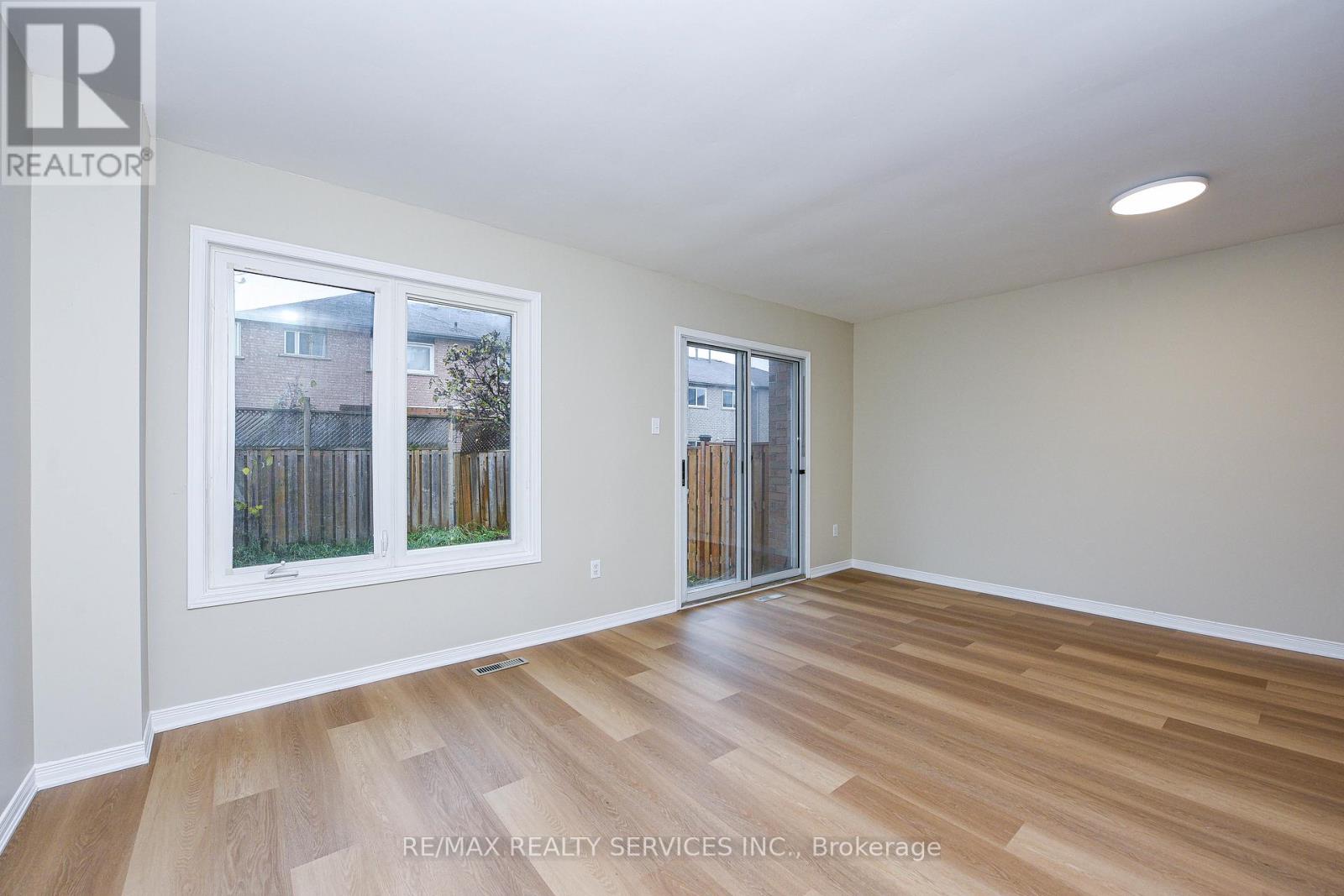 15 Shady Pine Circle, Brampton, Ontario  L6R 1N6 - Photo 14 - W12583990