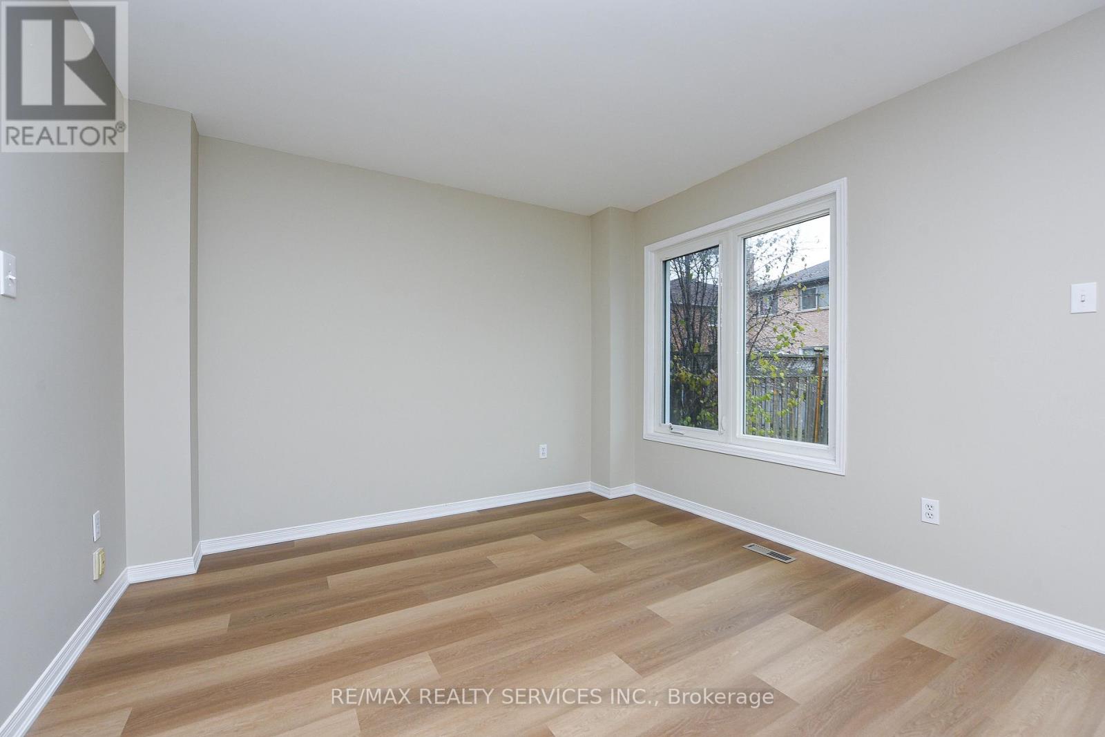 15 Shady Pine Circle, Brampton, Ontario  L6R 1N6 - Photo 15 - W12583990