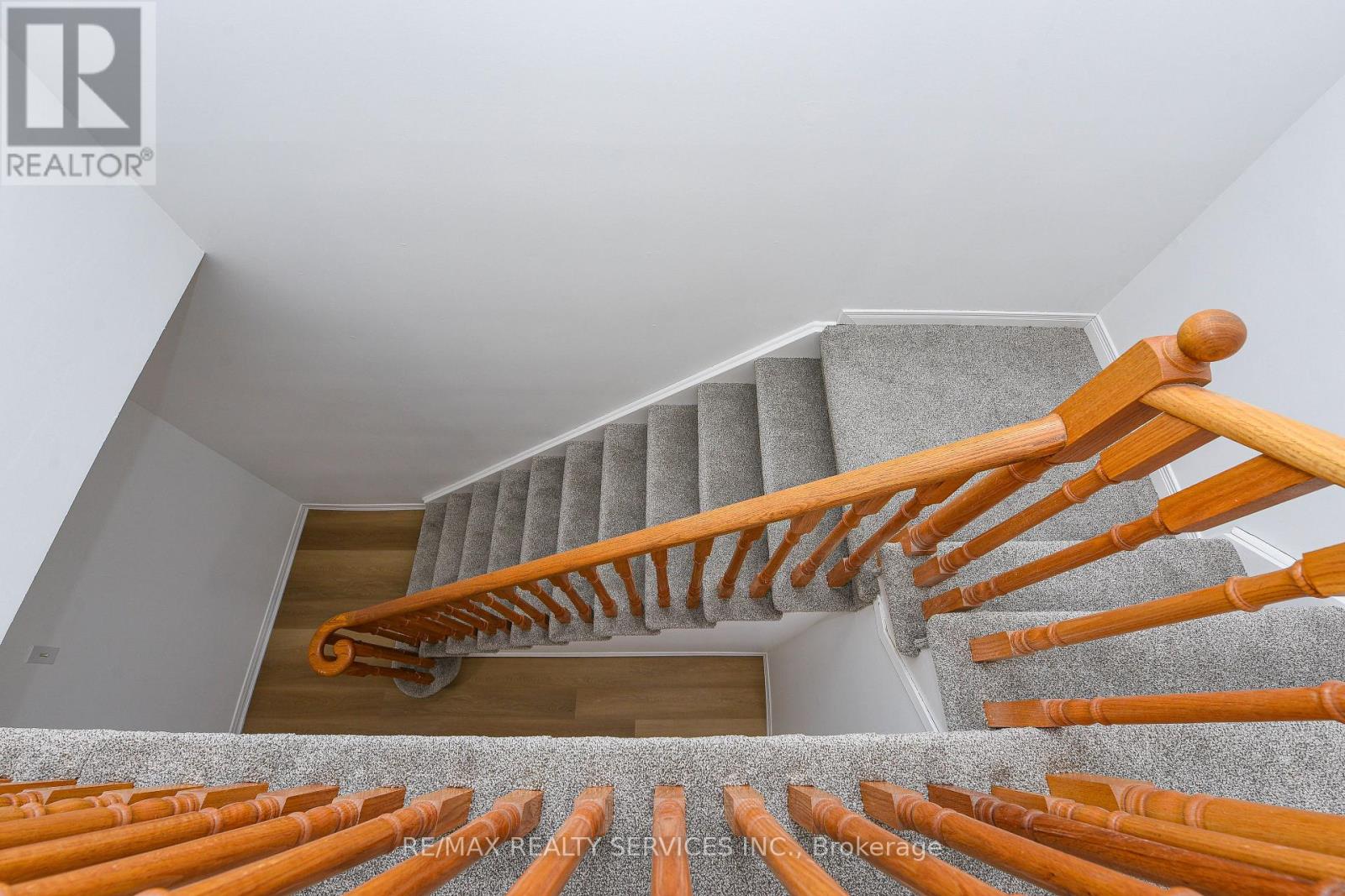 15 Shady Pine Circle, Brampton, Ontario  L6R 1N6 - Photo 21 - W12583990