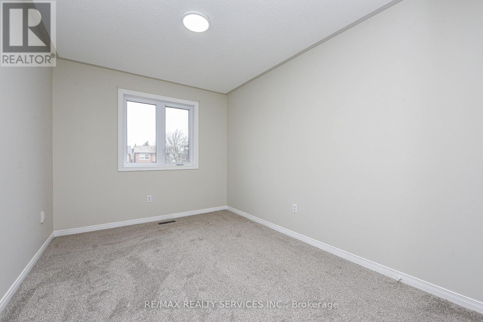 15 Shady Pine Circle, Brampton, Ontario  L6R 1N6 - Photo 27 - W12583990
