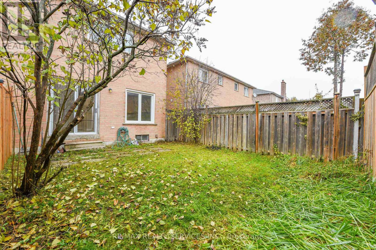 15 Shady Pine Circle, Brampton, Ontario  L6R 1N6 - Photo 41 - W12583990