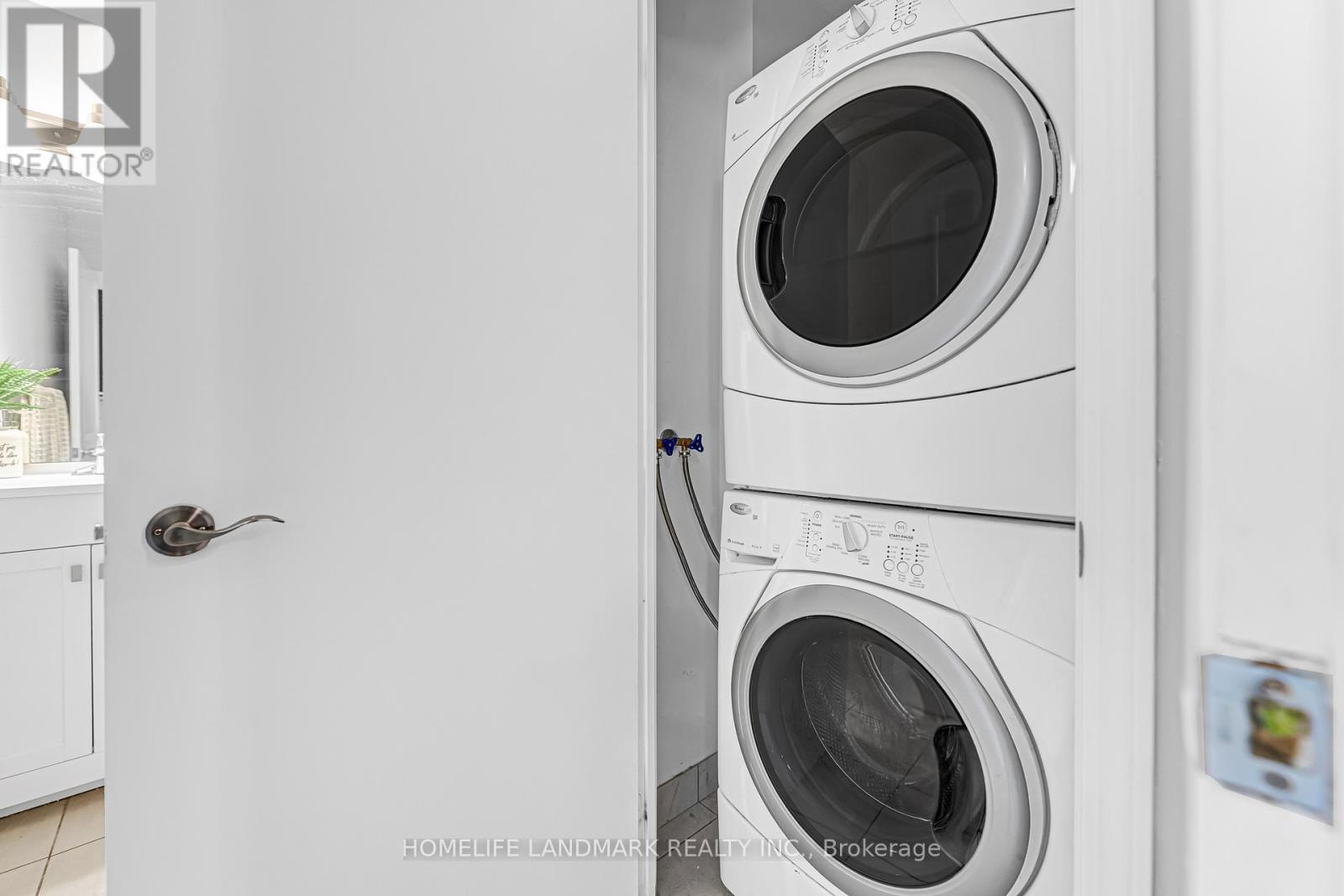 2403 - 60 Heintzman Street, Toronto, Ontario  M6P 5A1 - Photo 24 - W12584010