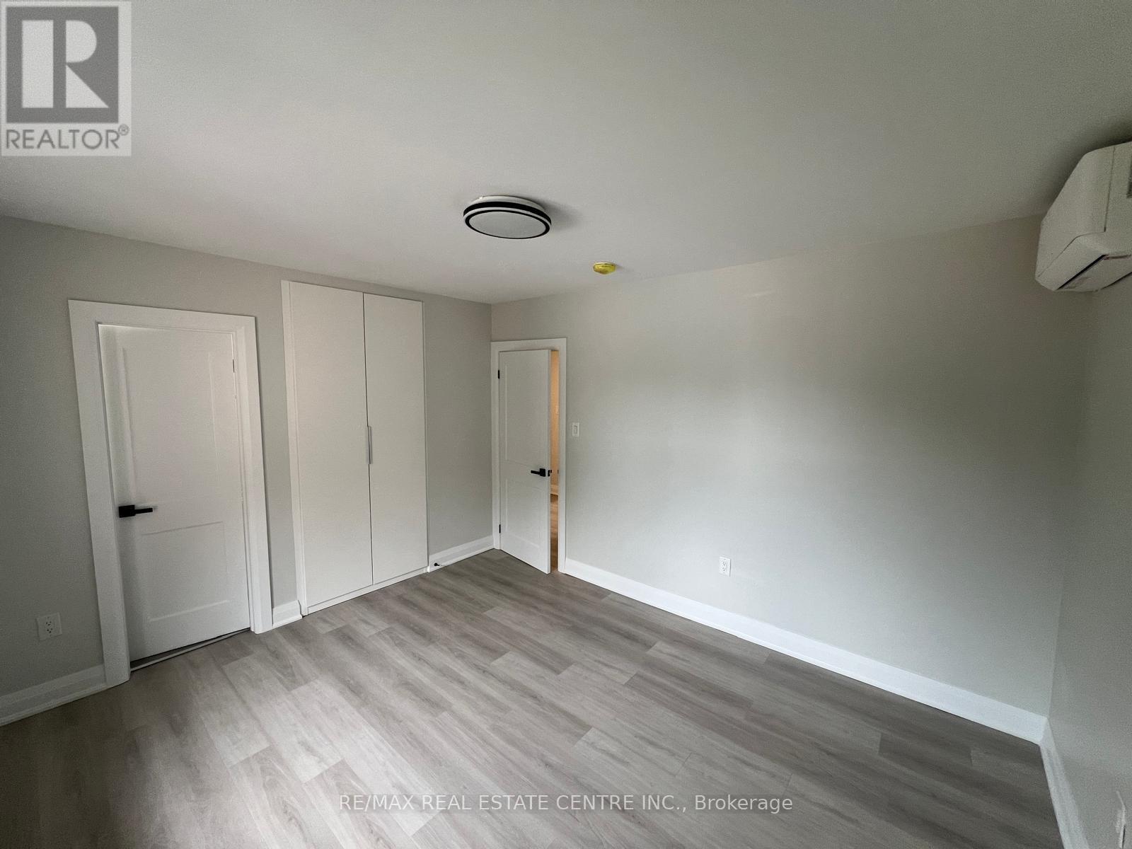 255 Gamma Street, Toronto, Ontario M8W 4G9 - Photo 7 - W12584022