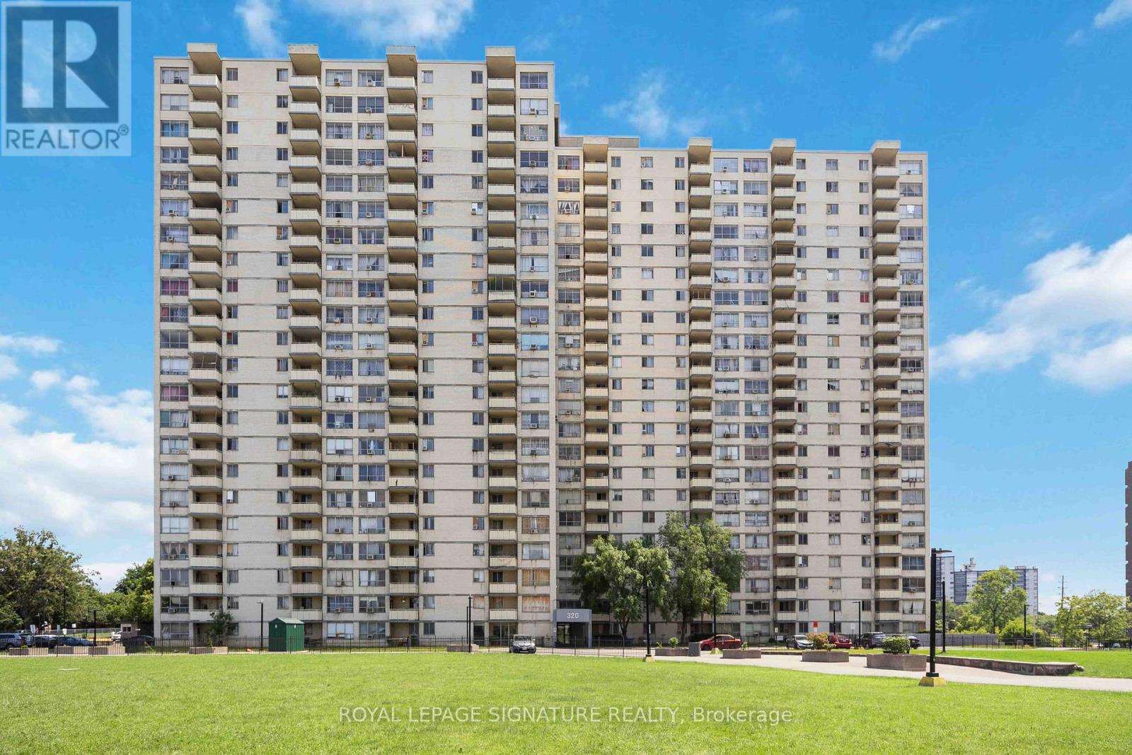 2315 - 320 DIXON ROAD, Toronto, Ontario