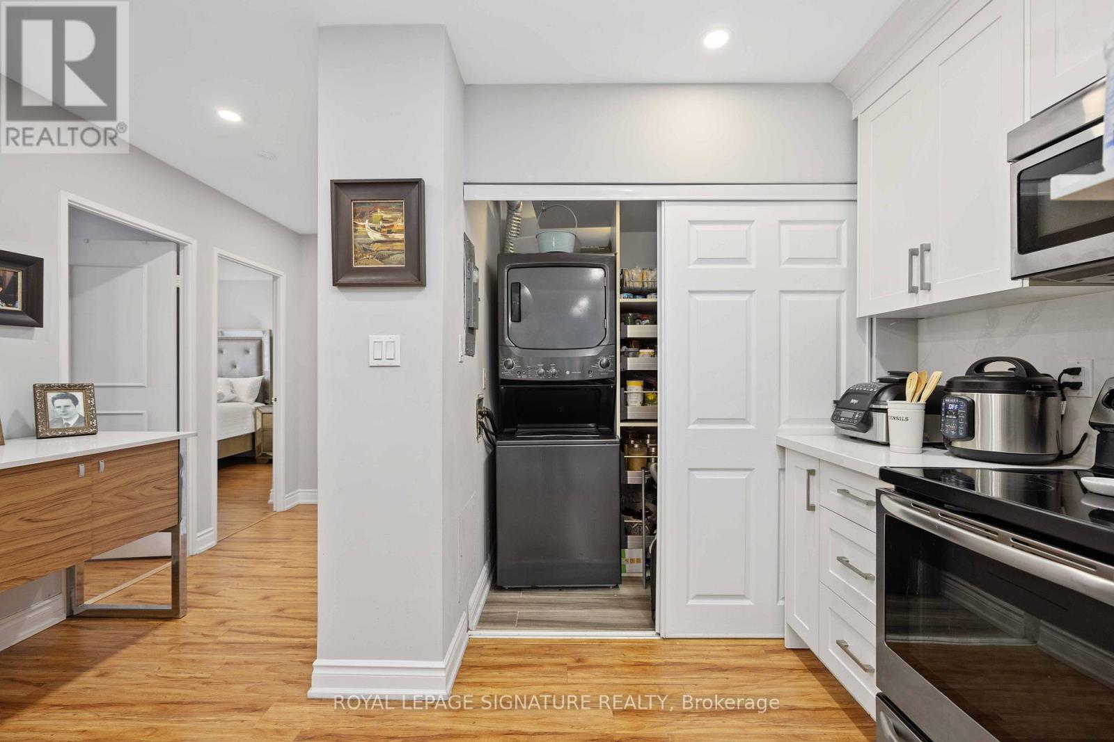 2315 - 320 Dixon Road, Toronto, Ontario  M9R 1S8 - Photo 14 - W12584028