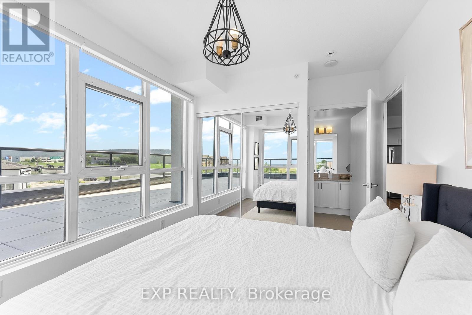 219 - 550 North Service Road, Grimsby, Ontario L3M 0H9 - Photo 19 - X12584034