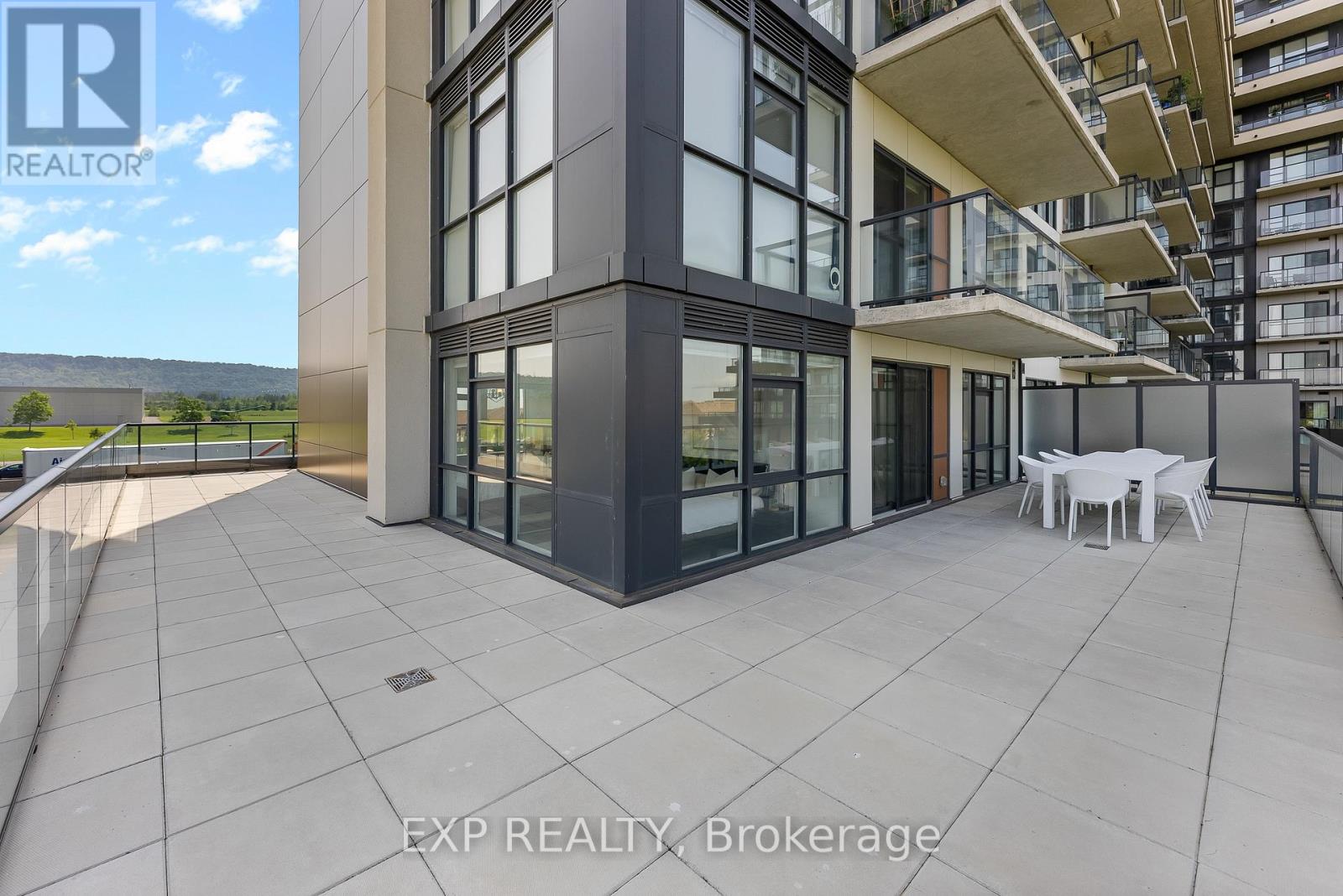 219 - 550 North Service Road, Grimsby, Ontario L3M 0H9 - Photo 28 - X12584034