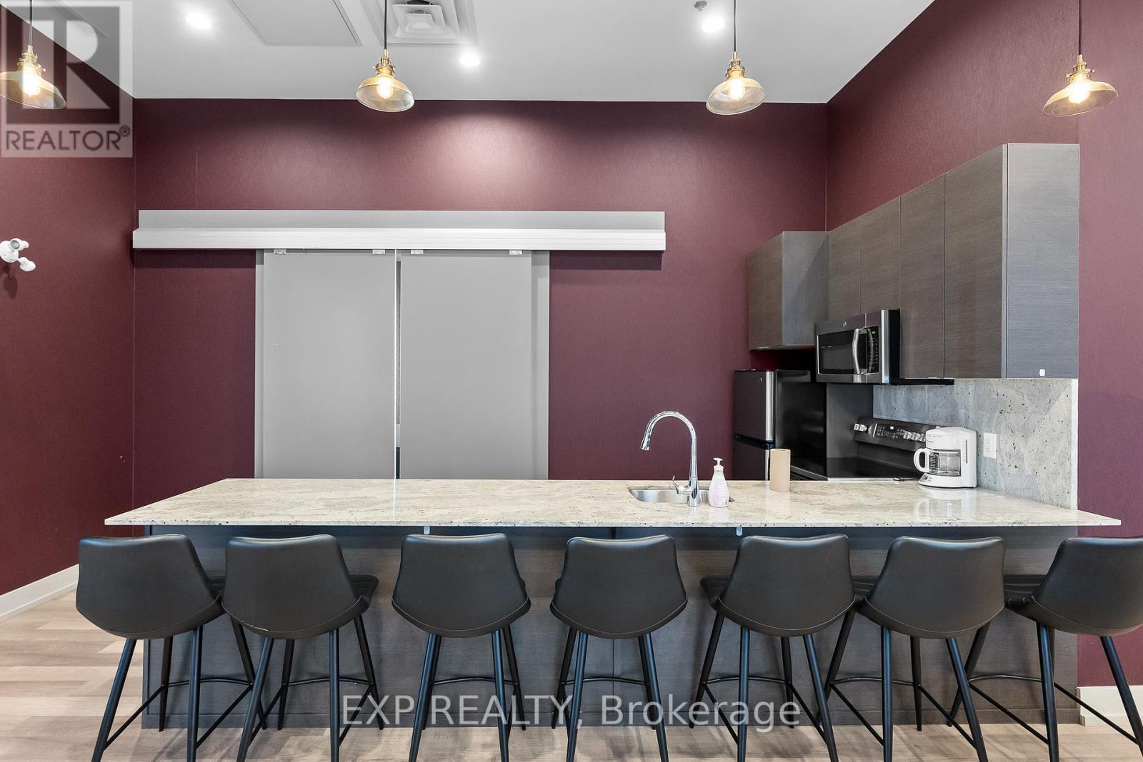 219 - 550 North Service Road, Grimsby, Ontario L3M 4E8 - Photo 34 - X12584036