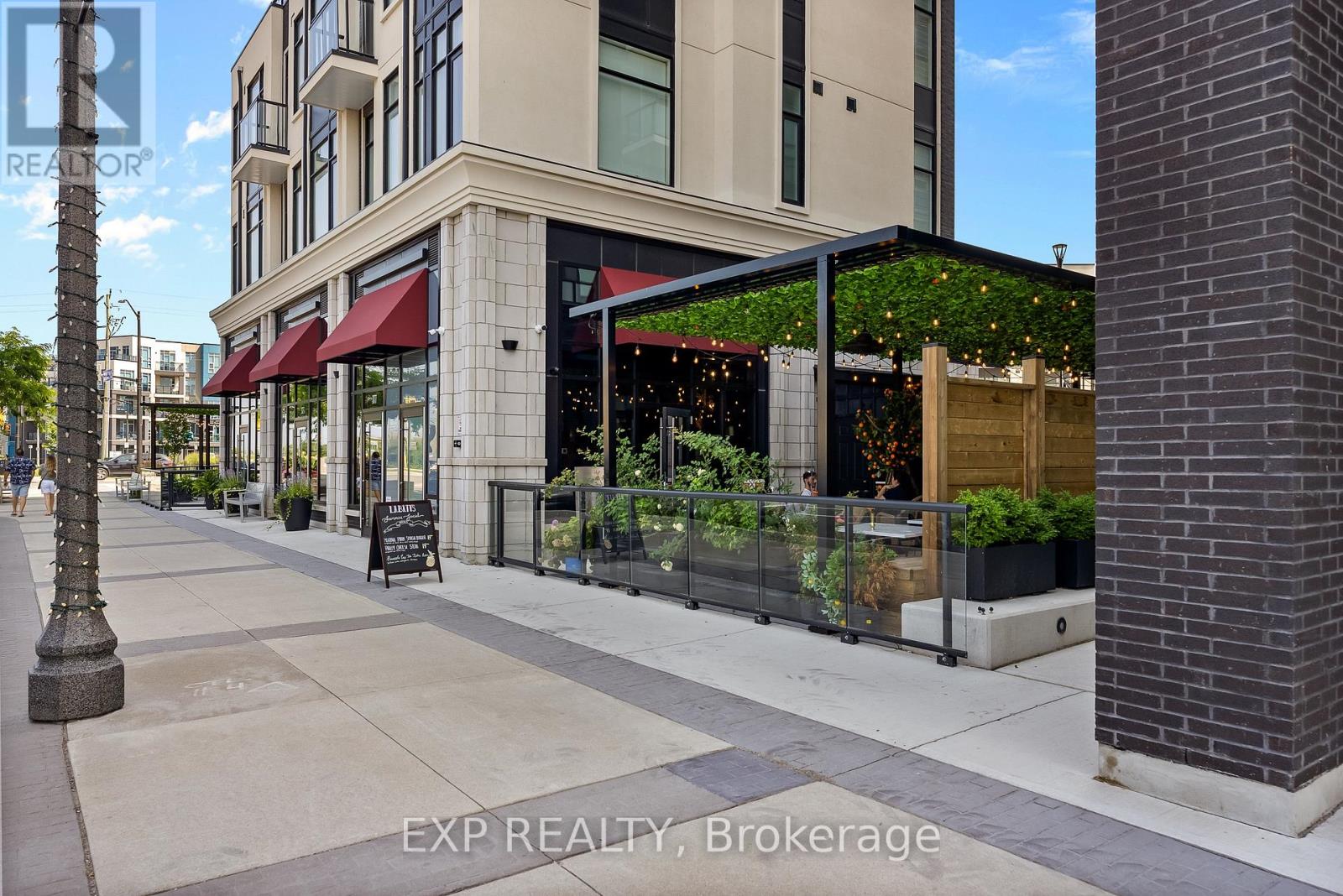 219 - 550 North Service Road, Grimsby, Ontario L3M 4E8 - Photo 38 - X12584036