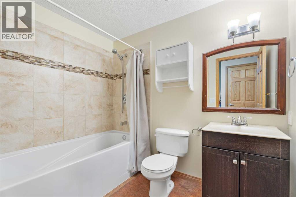 303 Drake Landing Close, Okotoks, Alberta  T1S 2M5 - Photo 47 - A2271327