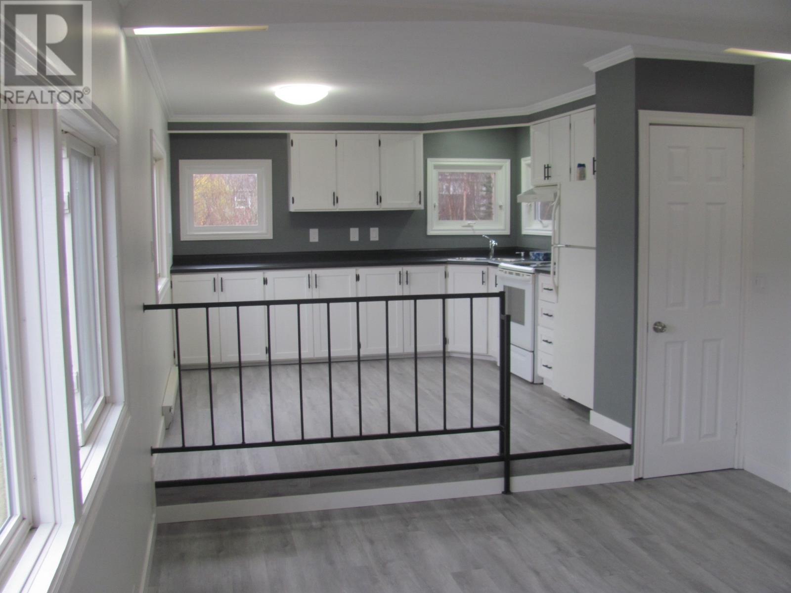 20 Pinegrove Drive, Paradise, Newfoundland & Labrador  A1L 1B7 - Photo 4 - 1292879