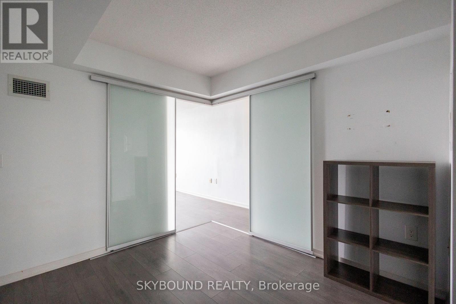 505e - 36 Lisgar Street, Toronto, Ontario  M6J 3G2 - Photo 3 - C12584046