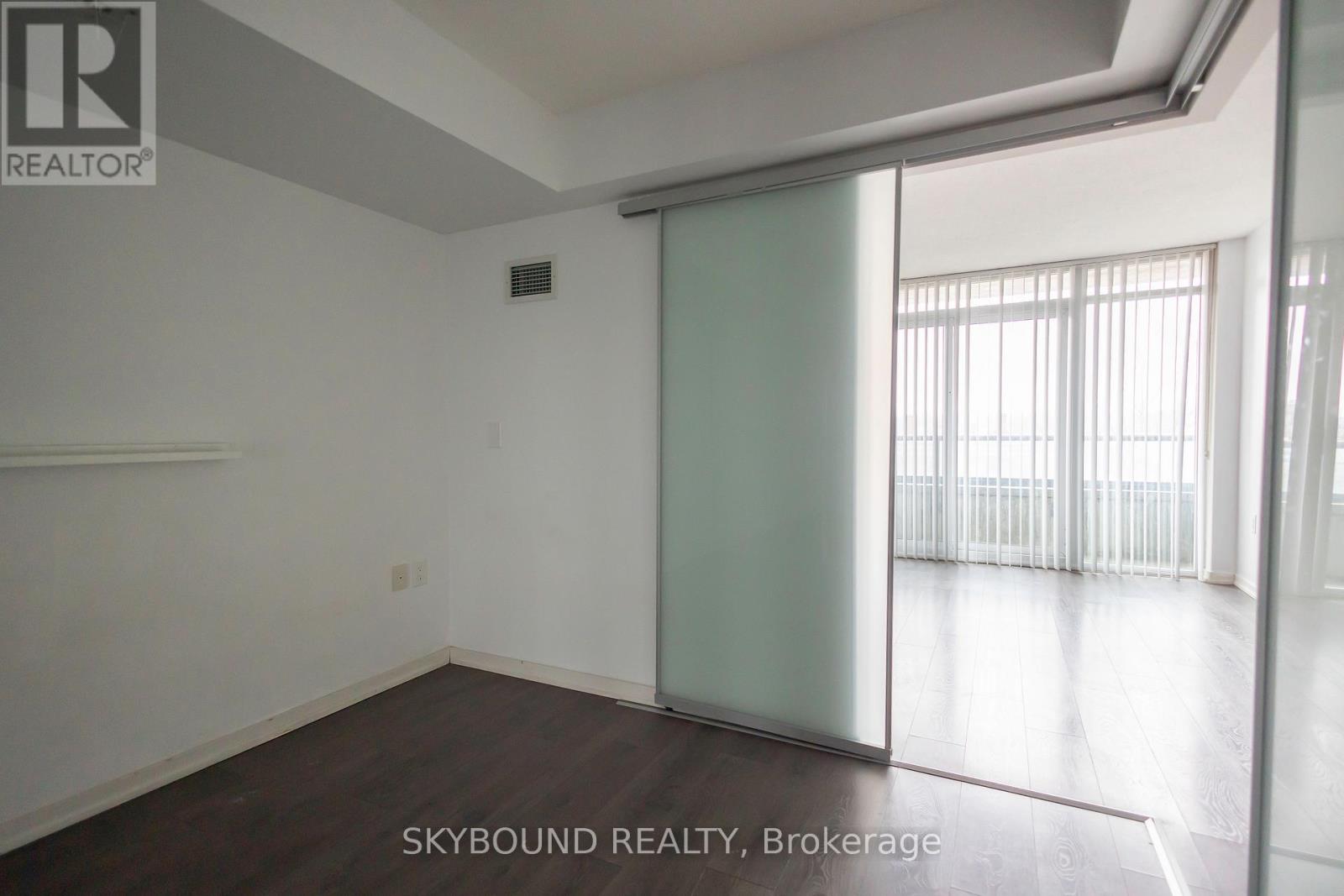 505e - 36 Lisgar Street, Toronto, Ontario  M6J 3G2 - Photo 4 - C12584046