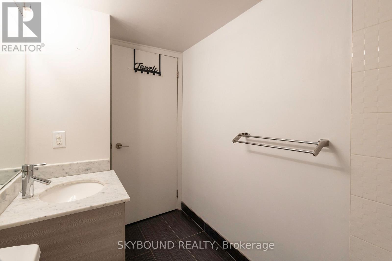 505e - 36 Lisgar Street, Toronto, Ontario  M6J 3G2 - Photo 8 - C12584046