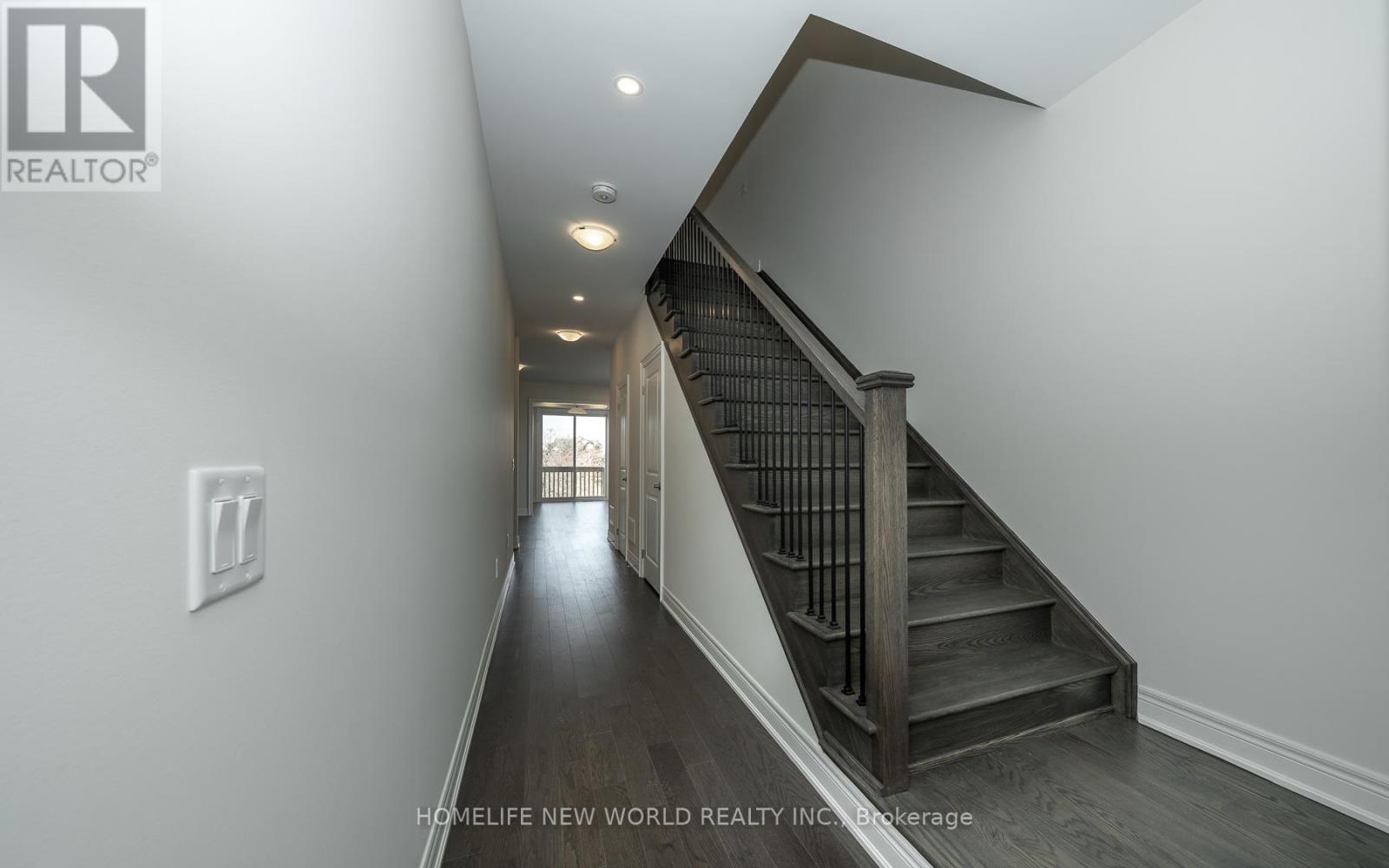 34 Falby Road, Brampton, Ontario  L6P 4L9 - Photo 6 - W12584048