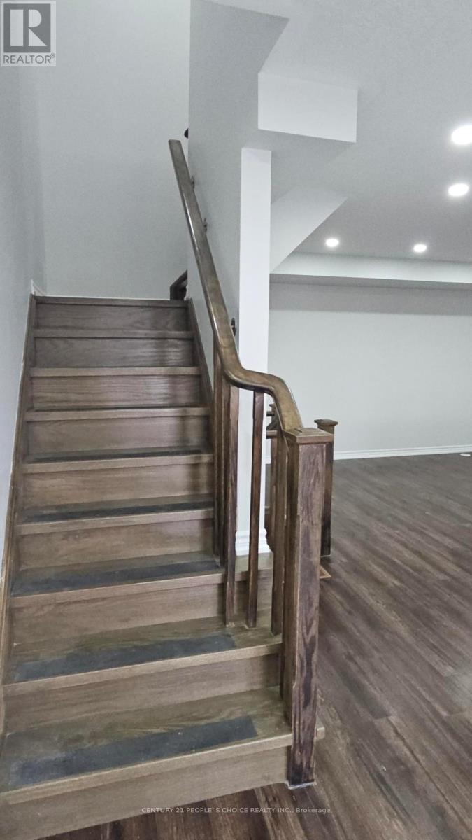 111 Glenvista Drive, Kitchener, Ontario  N2R 0E3 - Photo 19 - X12584044