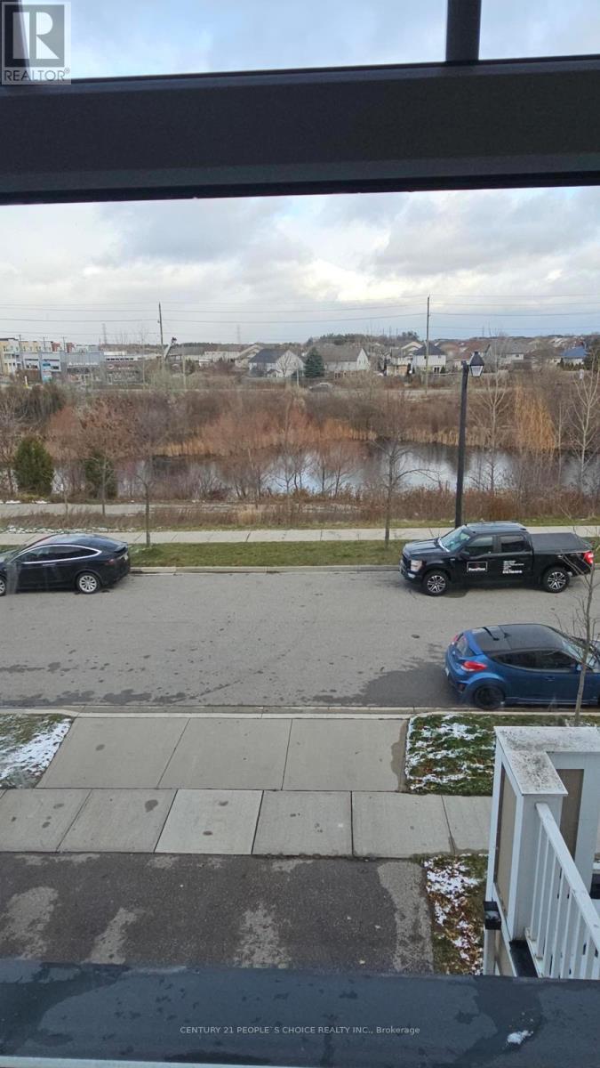 111 Glenvista Drive, Kitchener, Ontario  N2R 0E3 - Photo 30 - X12584044