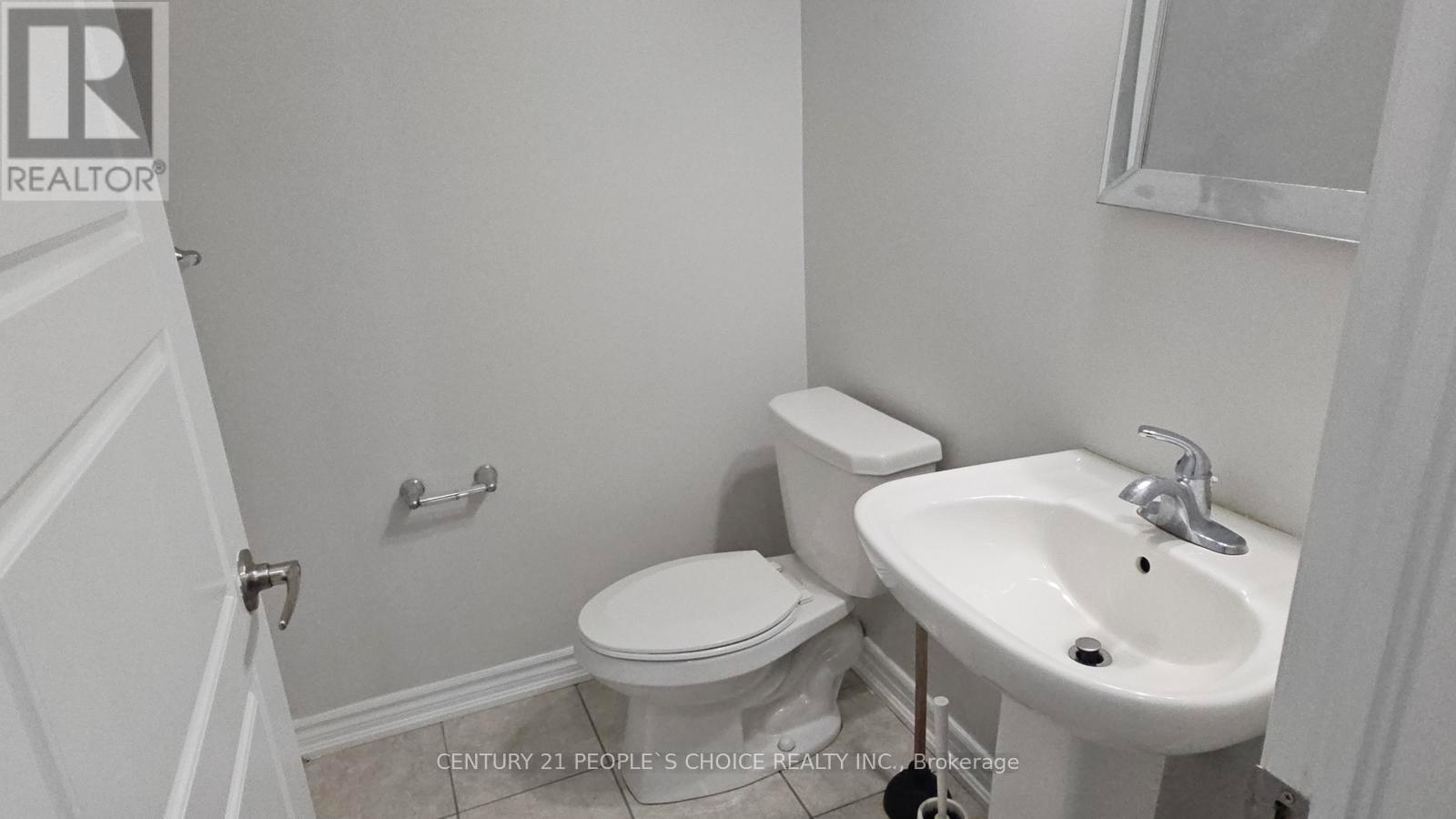 111 Glenvista Drive, Kitchener, Ontario  N2R 0E3 - Photo 9 - X12584044