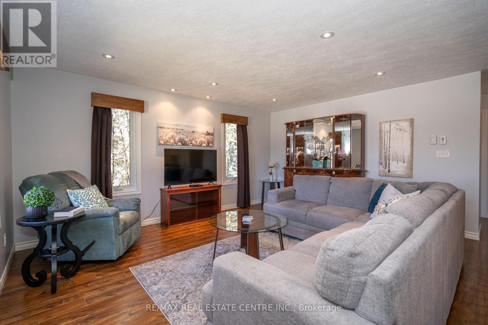 A - 405 Minnie Street, North Huron, Ontario  N0G 2W0 - Photo 14 - X12584052