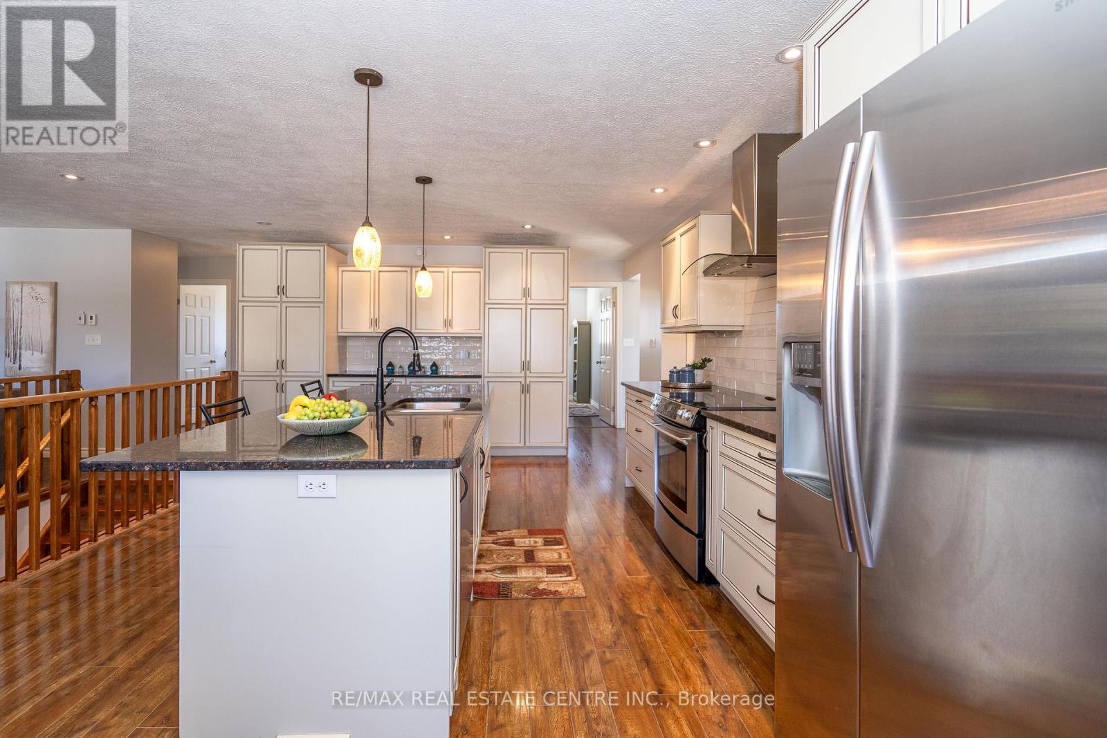 A - 405 Minnie Street, North Huron, Ontario  N0G 2W0 - Photo 6 - X12584052