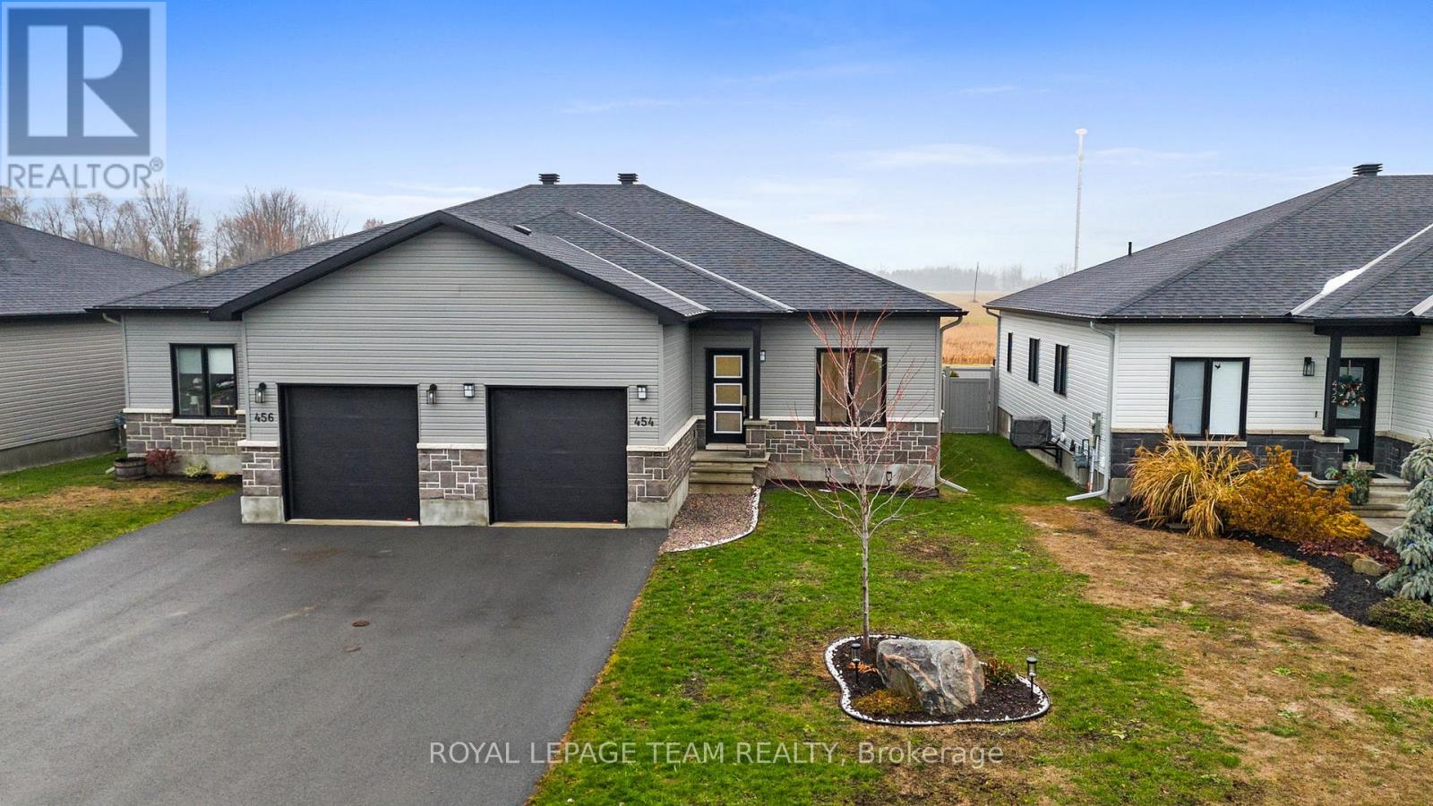 454 ARORA CRESCENT, North Dundas, Ontario