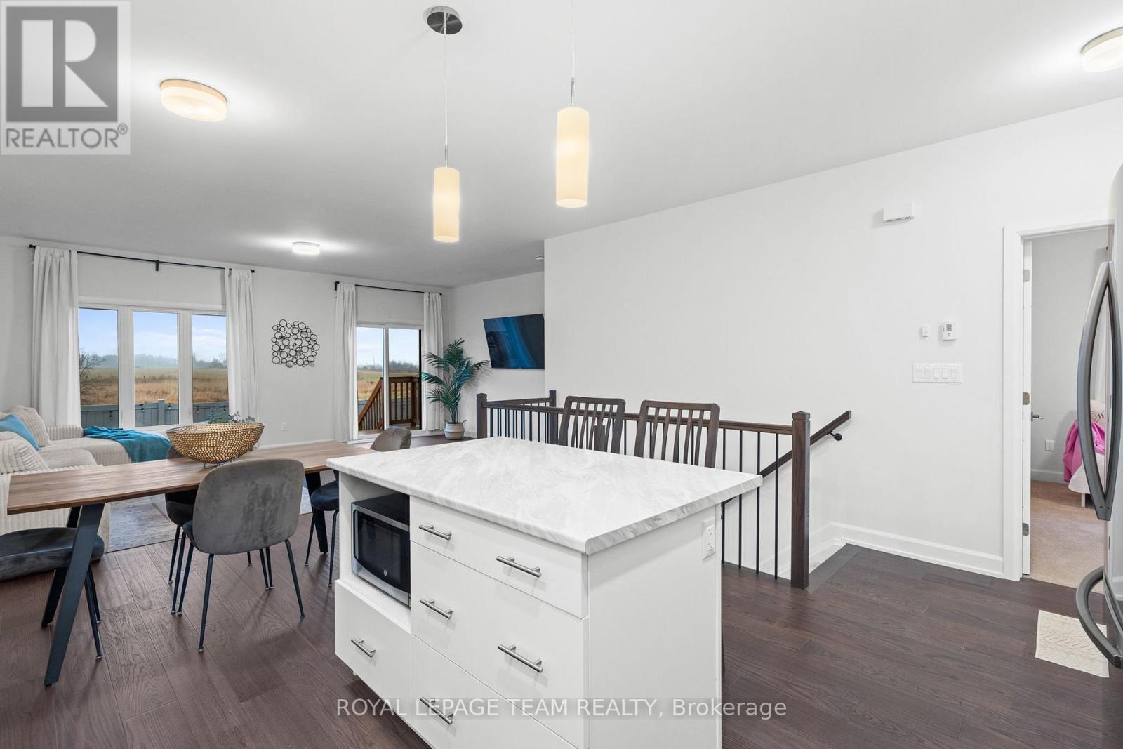 454 Arora Crescent, North Dundas, Ontario  K0C 2K0 - Photo 13 - X12584058