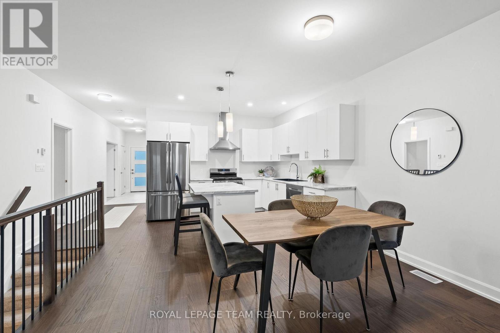 454 Arora Crescent, North Dundas, Ontario  K0C 2K0 - Photo 16 - X12584058