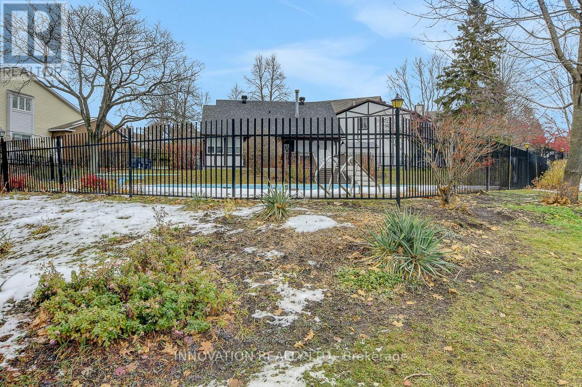 B - 216 Equestrian Drive, Ottawa, Ontario  K2M 1E2 - Photo 37 - X12584062