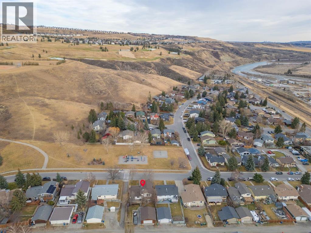 33 Carolina Drive, Cochrane, Alberta  T4C 1C4 - Photo 32 - A2270372