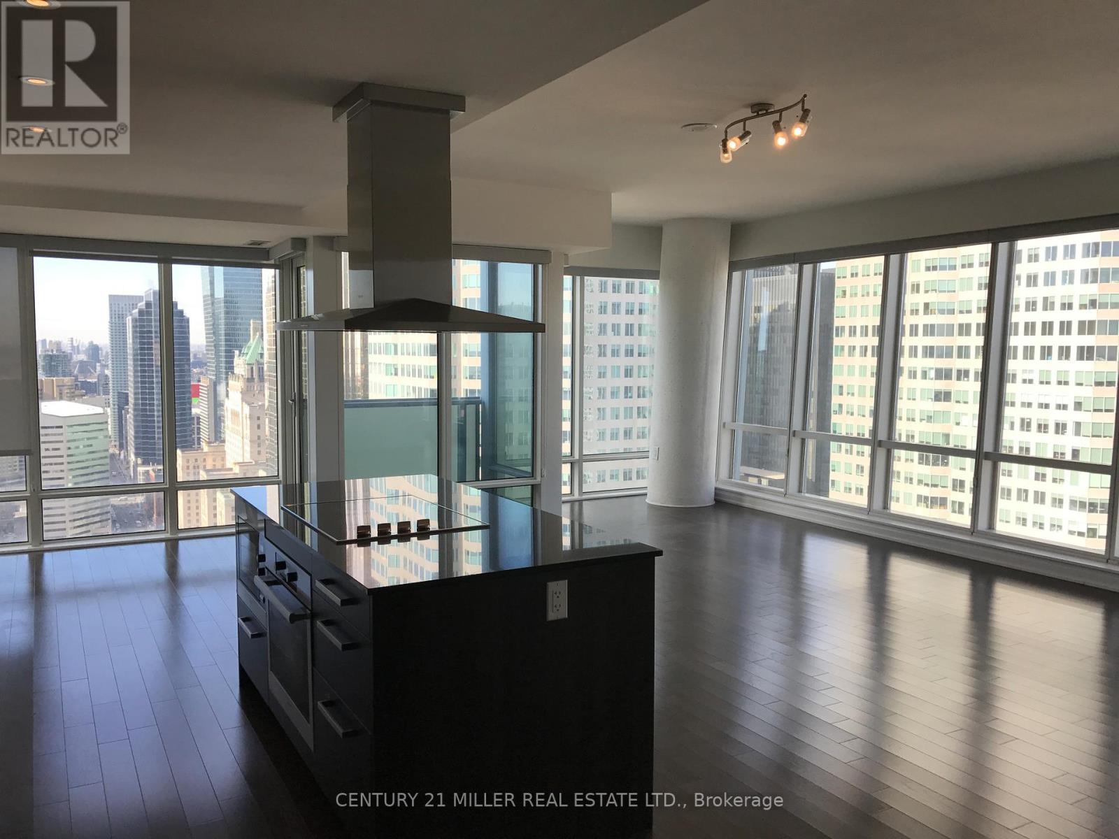 # 3705 - 8 The Esplande, Toronto, Ontario  M5E 0A6 - Photo 12 - C12584054