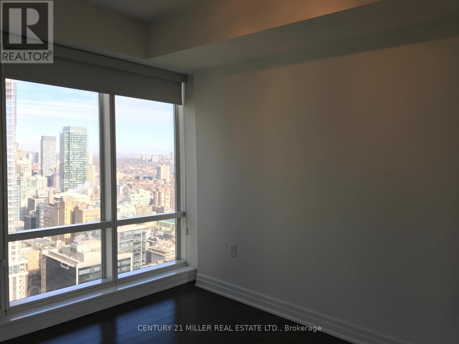 # 3705 - 8 The Esplande, Toronto, Ontario  M5E 0A6 - Photo 13 - C12584054