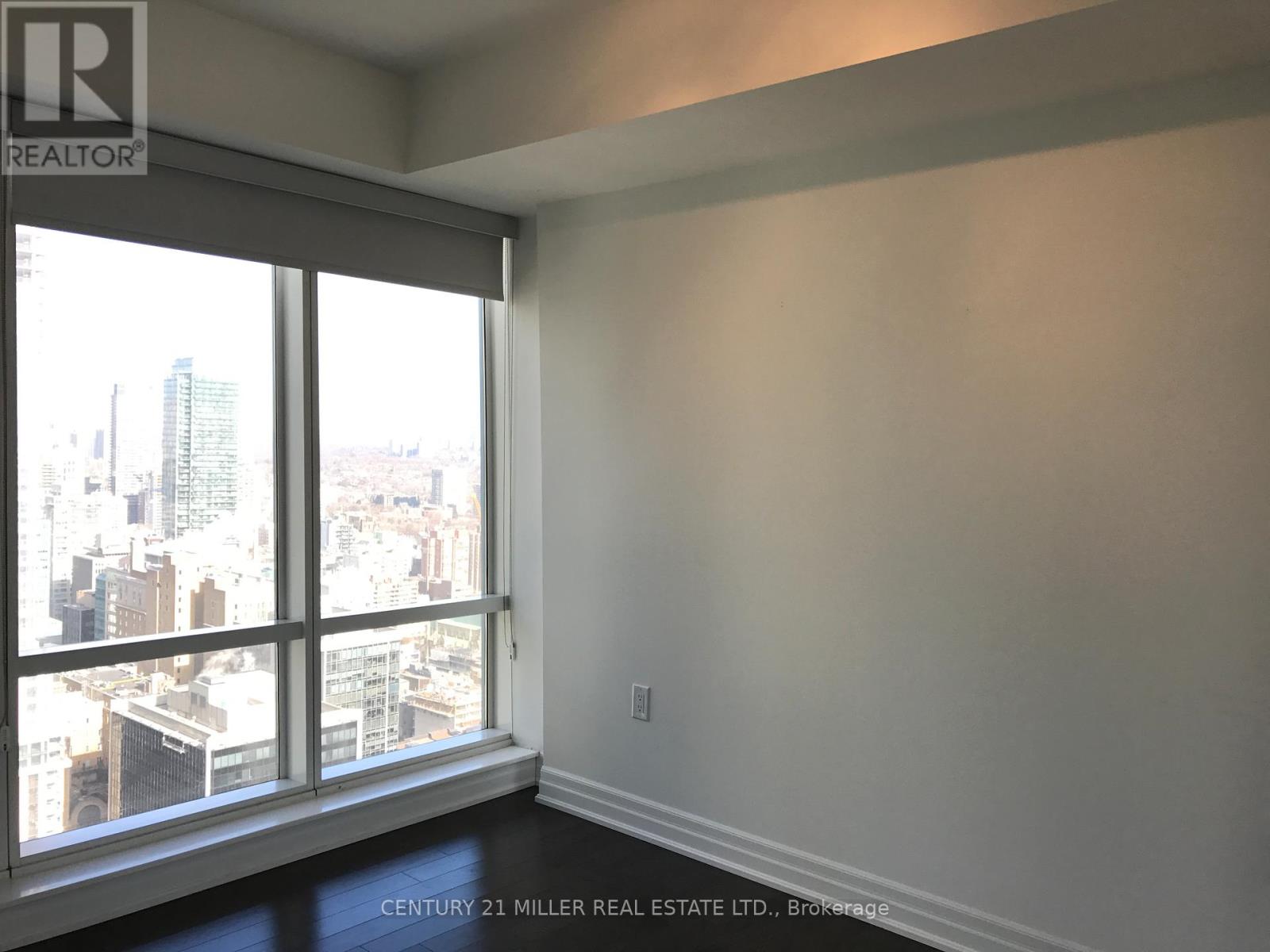 # 3705 - 8 The Esplande, Toronto, Ontario  M5E 0A6 - Photo 15 - C12584054