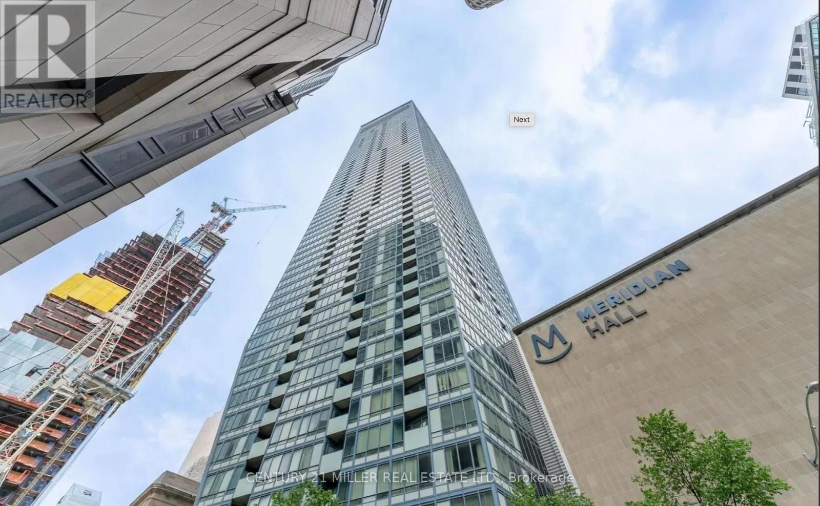 # 3705 - 8 The Esplande, Toronto, Ontario  M5E 0A6 - Photo 2 - C12584054