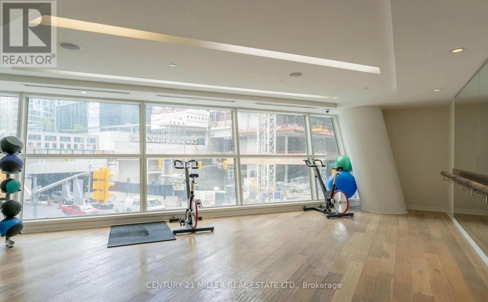 # 3705 - 8 The Esplande, Toronto, Ontario  M5E 0A6 - Photo 22 - C12584054