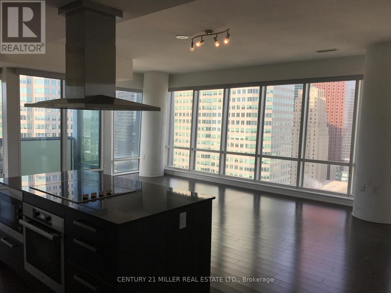 # 3705 - 8 The Esplande, Toronto, Ontario  M5E 0A6 - Photo 7 - C12584054