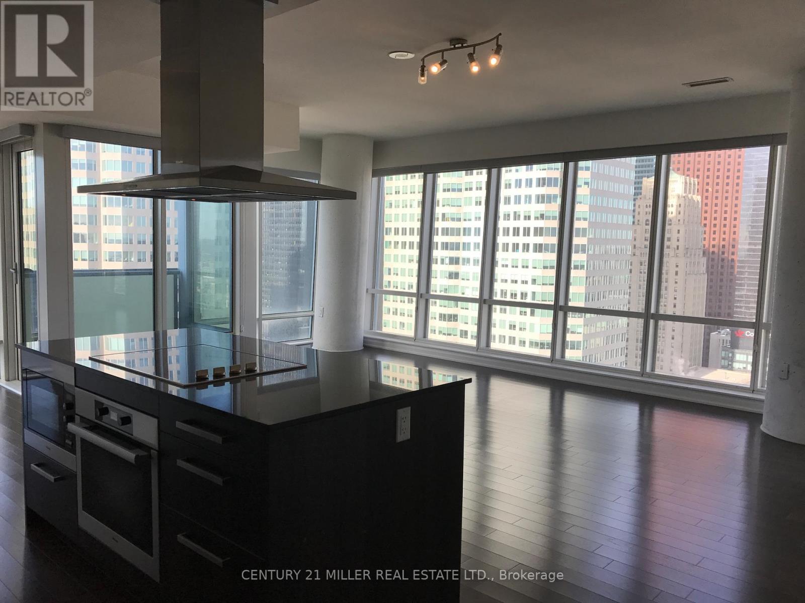 # 3705 - 8 The Esplande, Toronto, Ontario  M5E 0A6 - Photo 8 - C12584054