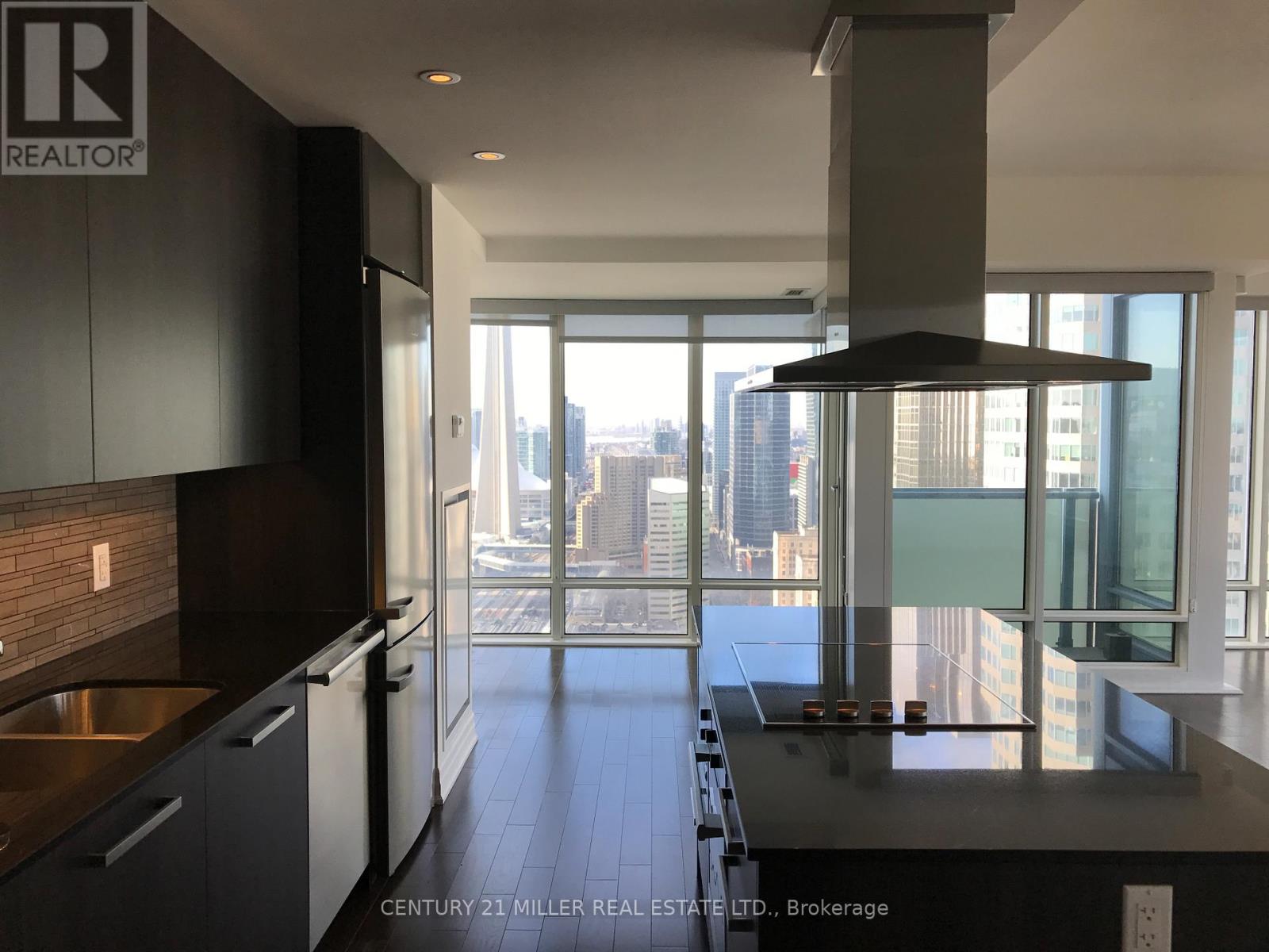 # 3705 - 8 The Esplande, Toronto, Ontario  M5E 0A6 - Photo 9 - C12584054