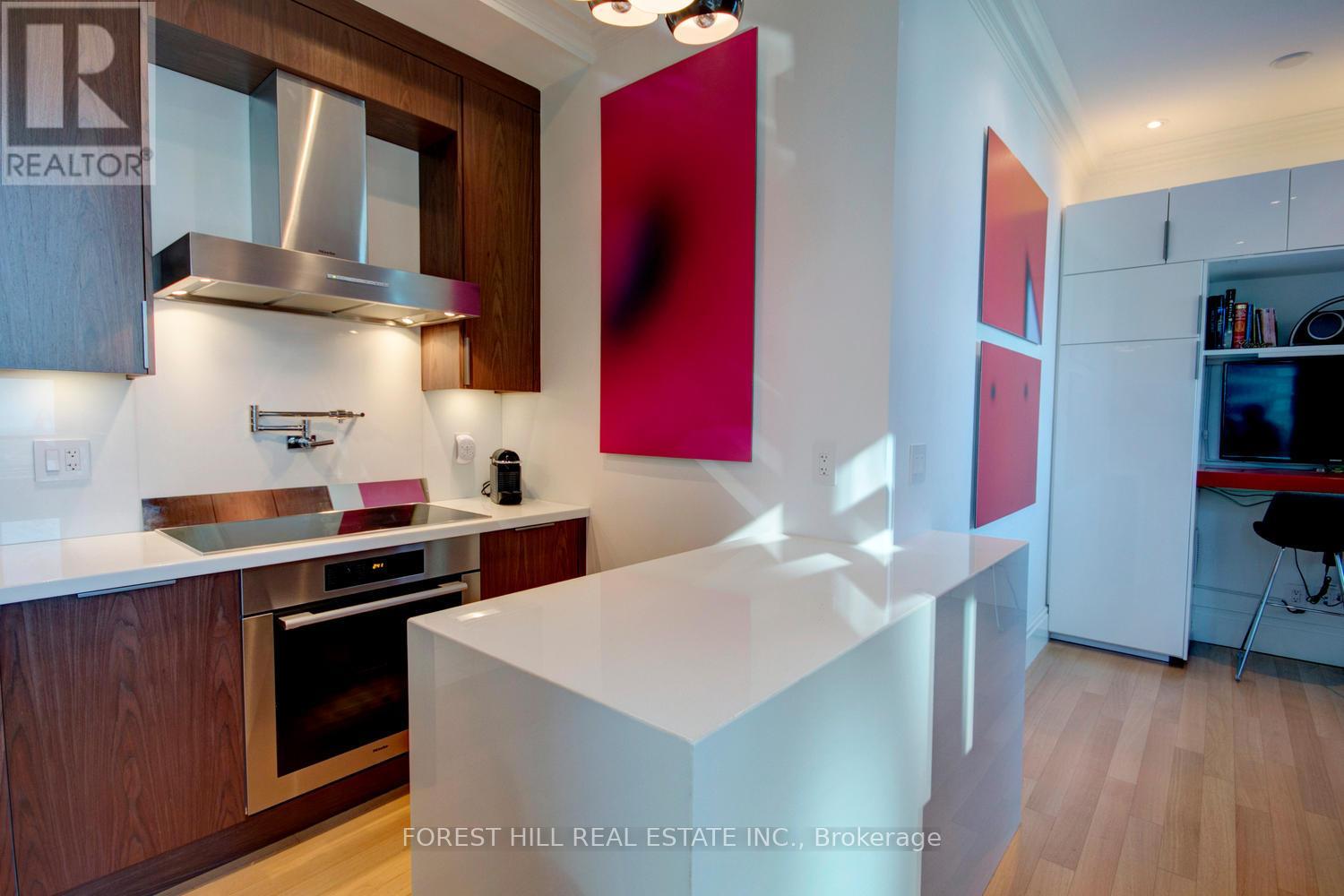 3904 - 311 BAY STREET, Toronto, Ontario