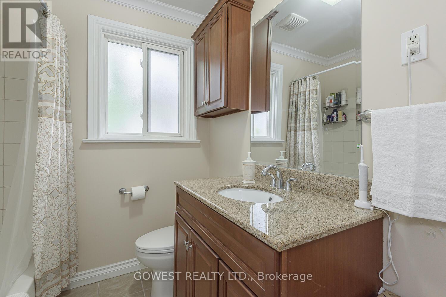 56 Panmure Crescent, Toronto, Ontario M1K 4Y6 - Photo 13 - E12584060